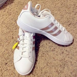 Adidas Tennis Shoes